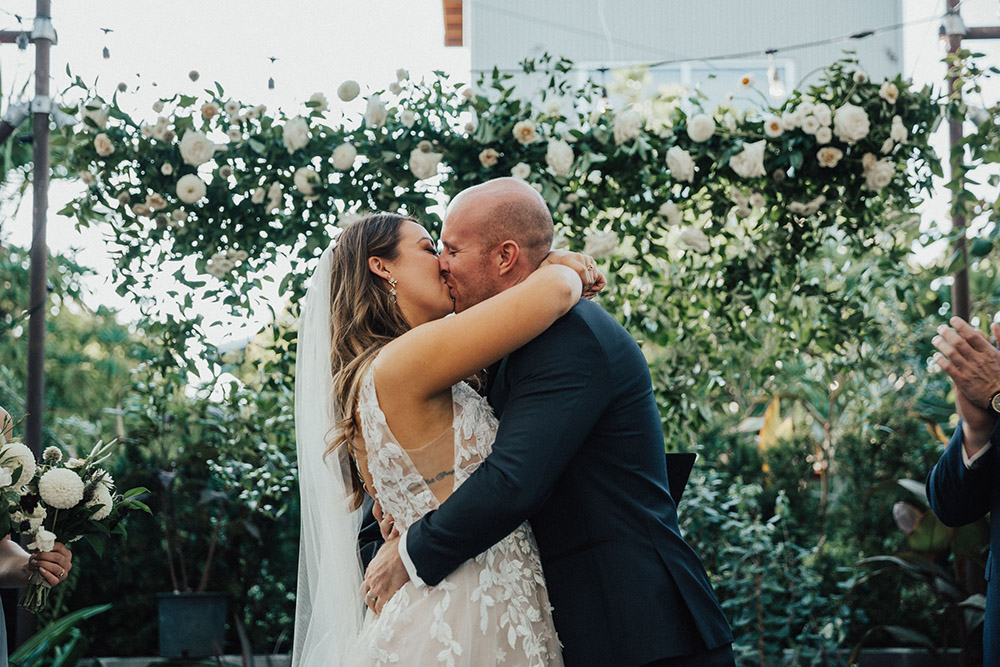 wedding ceremony kiss